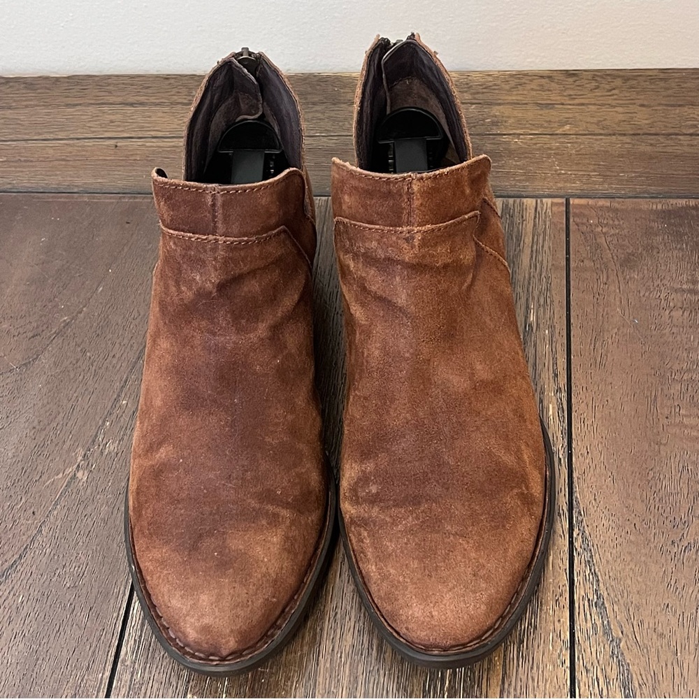 Born Brown Suede Ankle Boots Womens size 9 - Picture 6 of 9